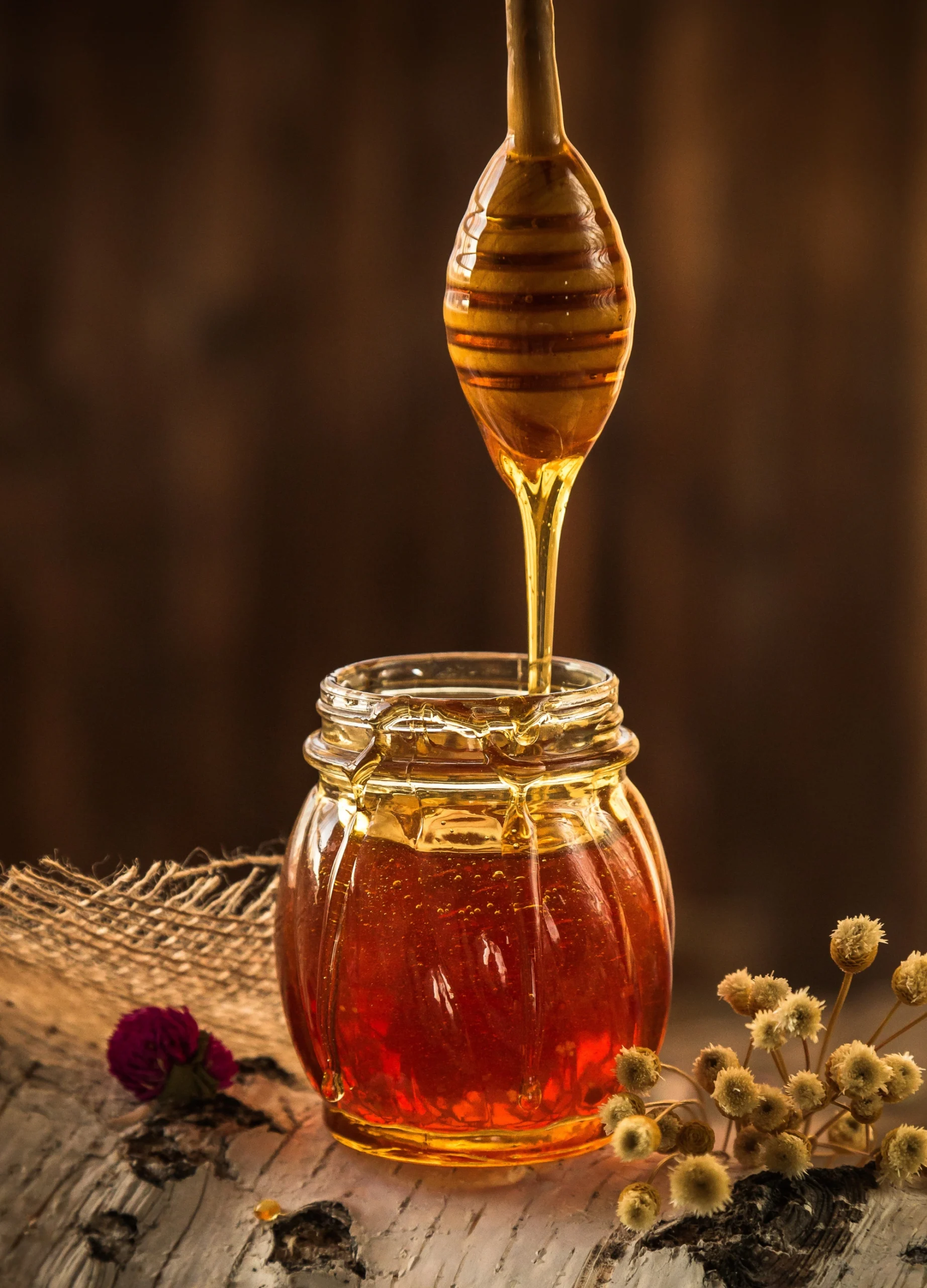 Pure, naturally harvested honey packed with rich flavor and wholesome goodness from trusted beekeepers.